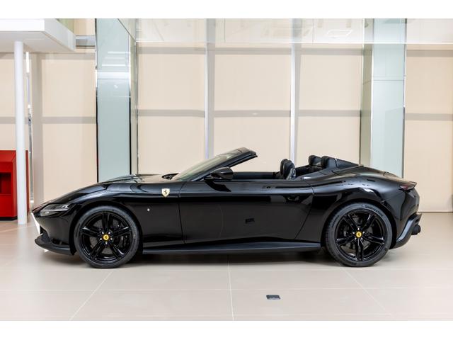 ローマスパイダー 　新車保証継承　ＮｅｒｏＤＳ　左ハンドル車　デイトナスタイルシート　フロントレーダーＡＣＣ　ＬＥＤ付きカーボンステアリングホイール　２０インチクローム仕上鍛造スポーツホイール　ベンチレーテッド電動シート（13枚目）