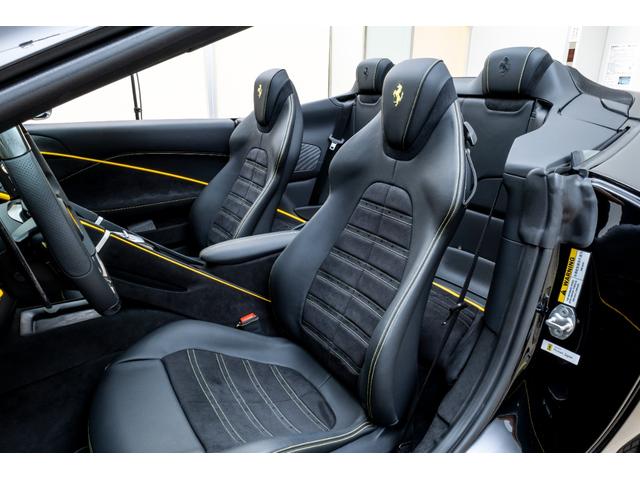 ローマスパイダー 　新車保証継承　ＮｅｒｏＤＳ　左ハンドル車　デイトナスタイルシート　フロントレーダーＡＣＣ　ＬＥＤ付きカーボンステアリングホイール　２０インチクローム仕上鍛造スポーツホイール　ベンチレーテッド電動シート（34枚目）