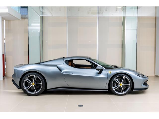 ２９６ＧＴＳ 　新車保証継承　ＧｒｉｇｉｏＴｉｔａｎｉｏ　右ハンドル車　サスペンションリフター搭載　２０インチマットグレーダイヤモンドカット鍛造ホイール　カーボンファーバー（アンダードアカバー・ホイールキャップ）（7枚目）