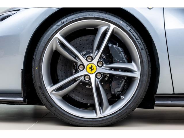 ２９６ＧＴＳ 　新車保証継承　ＧｒｉｇｉｏＴｉｔａｎｉｏ　右ハンドル車　サスペンションリフター搭載　２０インチマットグレーダイヤモンドカット鍛造ホイール　カーボンファーバー（アンダードアカバー・ホイールキャップ）（17枚目）