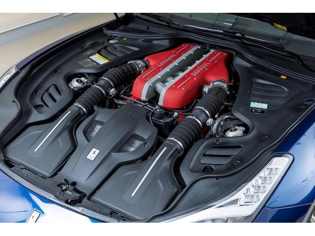 GTC4ルッソ 認定中古車保証 BLU TOUR DE FRANCE 522 前後サスペンションリフター フロントグリルダーククローム仕上 20インチダイヤモンドカット鍛造ホイールカーボンファーバードライバーゾーン(3枚目)