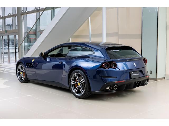 GTC4ルッソ 認定中古車保証 BLU TOUR DE FRANCE 522 前後サスペンションリフター フロントグリルダーククローム仕上 20インチダイヤモンドカット鍛造ホイールカーボンファーバードライバーゾーン(9枚目)