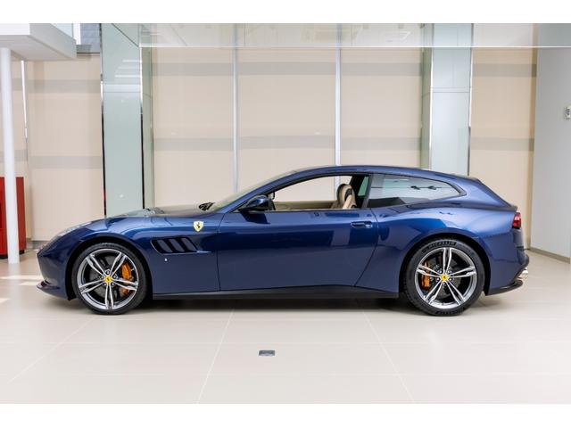 GTC4ルッソ 認定中古車保証 BLU TOUR DE FRANCE 522 前後サスペンションリフター フロントグリルダーククローム仕上 20インチダイヤモンドカット鍛造ホイールカーボンファーバードライバーゾーン(10枚目)