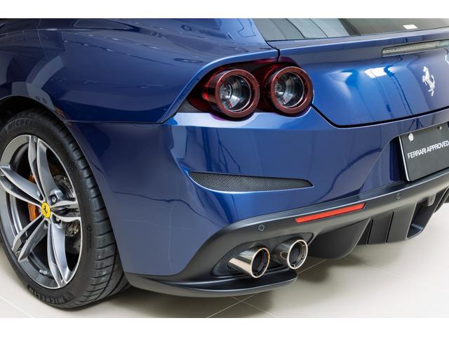 GTC4ルッソ 認定中古車保証 BLU TOUR DE FRANCE 522 前後サスペンションリフター フロントグリルダーククローム仕上 20インチダイヤモンドカット鍛造ホイールカーボンファーバードライバーゾーン(18枚目)