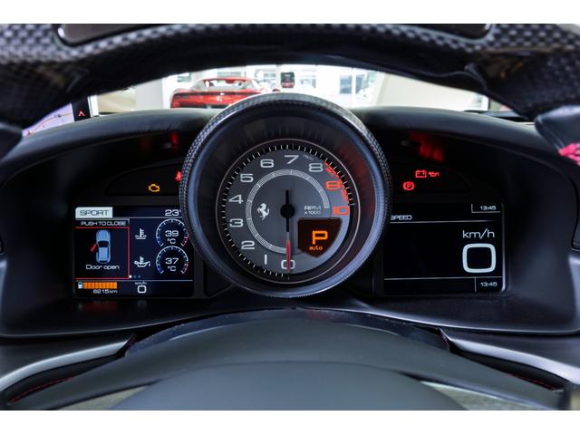 GTC4ルッソ 認定中古車保証 BLU TOUR DE FRANCE 522 前後サスペンションリフター フロントグリルダーククローム仕上 20インチダイヤモンドカット鍛造ホイールカーボンファーバードライバーゾーン(27枚目)