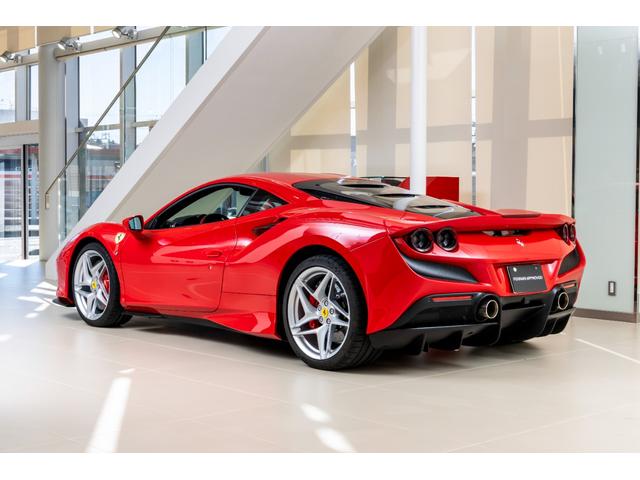 F8トリブート F1DCT 左H フロントサスペンションリフター LED付きカーボンステアリングホイール 20インチ鍛造グロスブリリアントシルバーホイール アダプティブヘッドライト フロントサスペンションリフター カーボンエンジンルームシールド(10枚目)