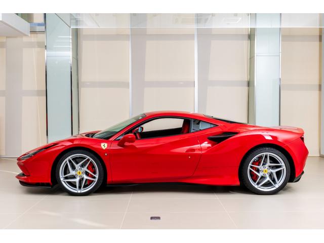 F8トリブート F1DCT 左H フロントサスペンションリフター LED付きカーボンステアリングホイール 20インチ鍛造グロスブリリアントシルバーホイール アダプティブヘッドライト フロントサスペンションリフター カーボンエンジンルームシールド(11枚目)