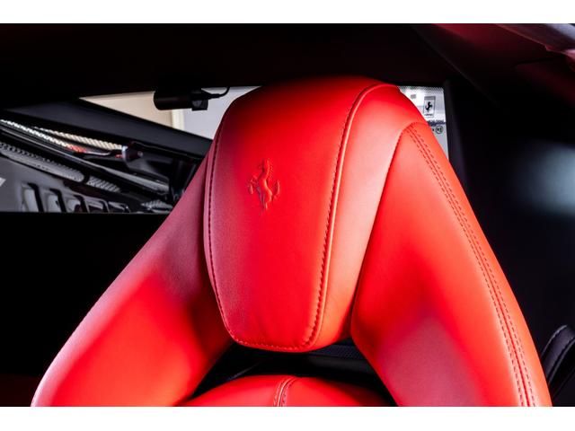 F8トリブート F1DCT 左H フロントサスペンションリフター LED付きカーボンステアリングホイール 20インチ鍛造グロスブリリアントシルバーホイール アダプティブヘッドライト フロントサスペンションリフター カーボンエンジンルームシールド(28枚目)