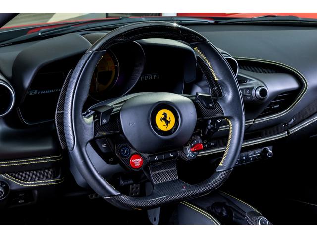 Ｆ８トリブート 　ＬＥＤ付カーボンステアリングホイール＋カーボンファイバードラーバーゾーン　２０インチ鍛造マットホイール　カーボンレーシングシート　サスペンションリフター　カーボン（センターコンソール　エンジンカバー）（20枚目）