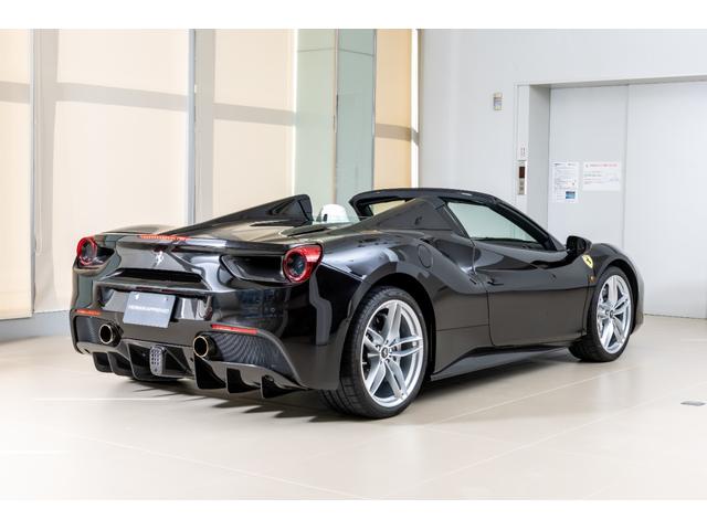 488スパイダー F1 DCT LED付きカーボンステアリングホイール(8枚目)