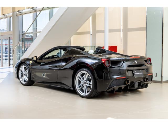 488スパイダー F1 DCT LED付きカーボンステアリングホイール(10枚目)