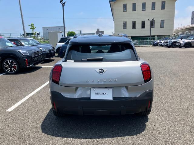 ＭＩＮＩ エースマンＥ　クラシック・トリム　正規認定中古車　新車保証継承　ＭＩＮＩＮＥＸＴ保証　クラシックトリム　ＥＴＣ２．０　アップルカープレイ　アンドロイドオート　クラウドナビ　　ＰＤＣ＋前後カメラ（6枚目）