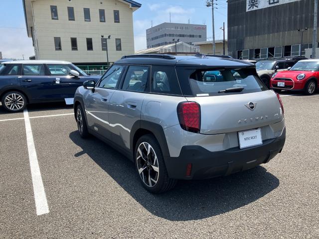 ＭＩＮＩ エースマンＥ　クラシック・トリム　正規認定中古車　新車保証継承　ＭＩＮＩＮＥＸＴ保証　クラシックトリム　ＥＴＣ２．０　アップルカープレイ　アンドロイドオート　クラウドナビ　　ＰＤＣ＋前後カメラ（7枚目）