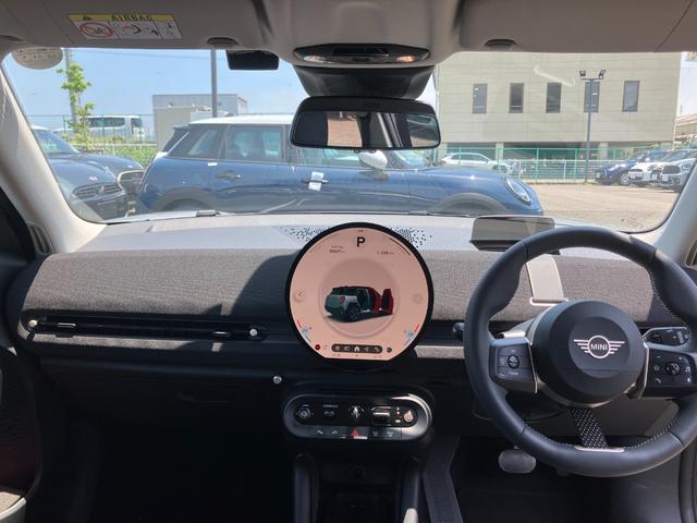 ＭＩＮＩ エースマンＥ　クラシック・トリム　正規認定中古車　新車保証継承　ＭＩＮＩＮＥＸＴ保証　クラシックトリム　ＥＴＣ２．０　アップルカープレイ　アンドロイドオート　クラウドナビ　　ＰＤＣ＋前後カメラ（11枚目）