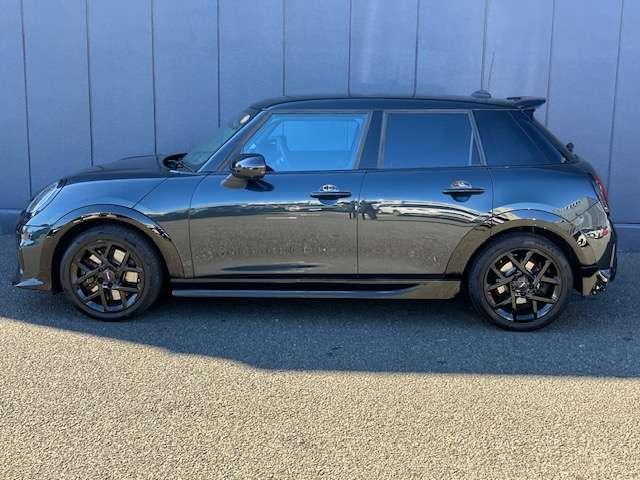 ＭＩＮＩ クーパーＳ　ジョン・クーパー・ワークス・トリム　ＪＣＷトリム　ワンオーナー（4枚目）