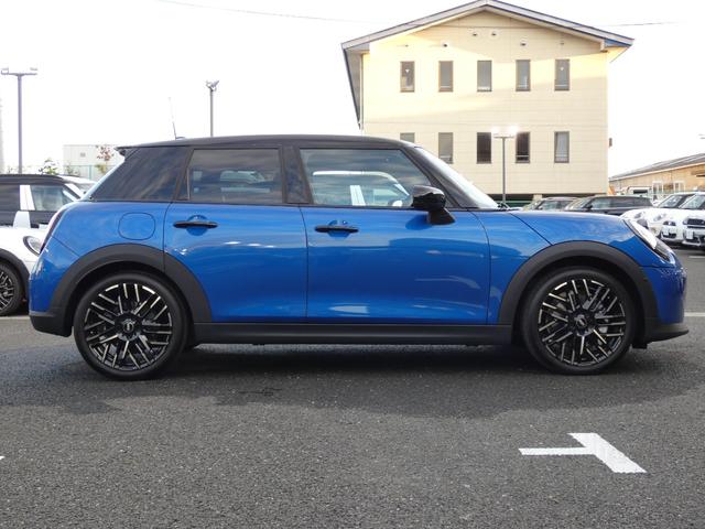 ＭＩＮＩ クーパーＳ　フェイバード・トリム　Ｍパッケージ　正規認定中古車　保証整備付　弊社試乗車　ナビ　ＥＴＣ　ドラレコ　バックカメラ　電動シート　ハーマンカードン　衝突軽減ブレーキ　アイドリングストップ　障害物ソナー　レーンキープ（51枚目）