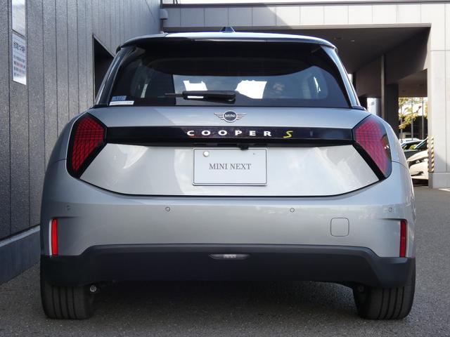 MINI クーパーSE クラシック・トリム 正規認定中古車 保証整備付 弊社試乗車 急速充電 ナビ ETC ドラレコ バックカメラ 衝突軽減ブレーキ 障害物ソナー レーンキープ アダプティブクルコン LEDライト 純正ホイール(38枚目)