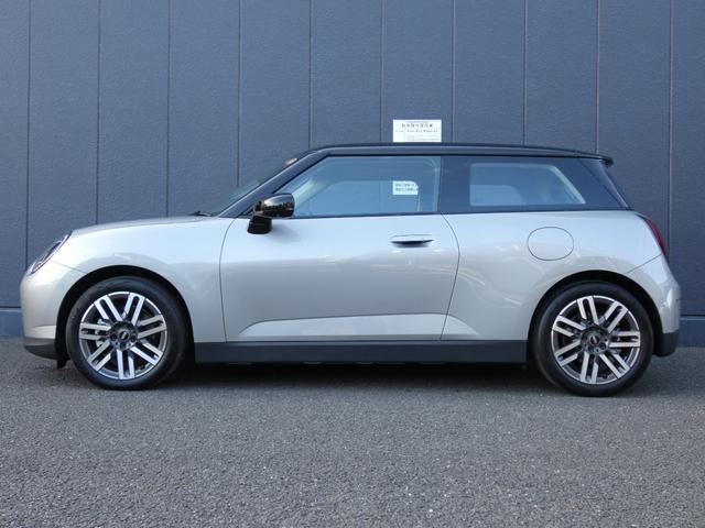 MINI クーパーSE クラシック・トリム 正規認定中古車 保証整備付 弊社試乗車 急速充電 ナビ ETC ドラレコ バックカメラ 衝突軽減ブレーキ 障害物ソナー レーンキープ アダプティブクルコン LEDライト 純正ホイール(41枚目)