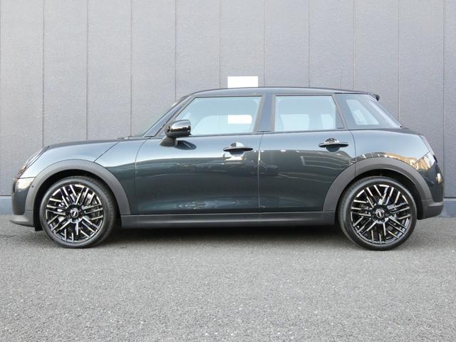 MINI クーパーC フェイバード・トリム 正規認定中古車 保証整備付 弊社試乗車 ナビ ETC バックカメラ 衝突軽減ブレーキ アイドリングストップ 障害物ソナー レーンキープ アダプティブクルコン LEDライト 純正ホイール(44枚目)