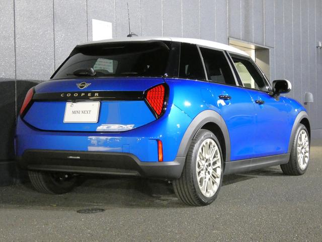 MINI クーパーC フェイバード・トリム Mパッケージ 正規認定中古車 保証整備付 弊社試乗車 ナビ ETC ドラレコ バックカメラ 電動シート ハーマンカードン 衝突軽減ブレーキ アイドリングストップ 障害物ソナー レーンキープ Aクルコン(2枚目)