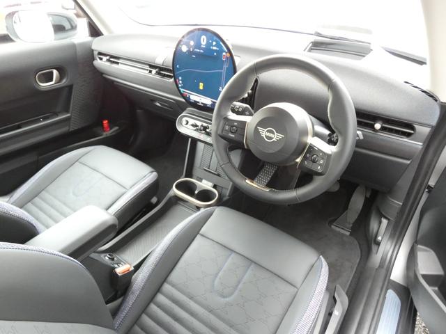 �ۂƐ�������Ƃ����C���e���A�f�U�C���I