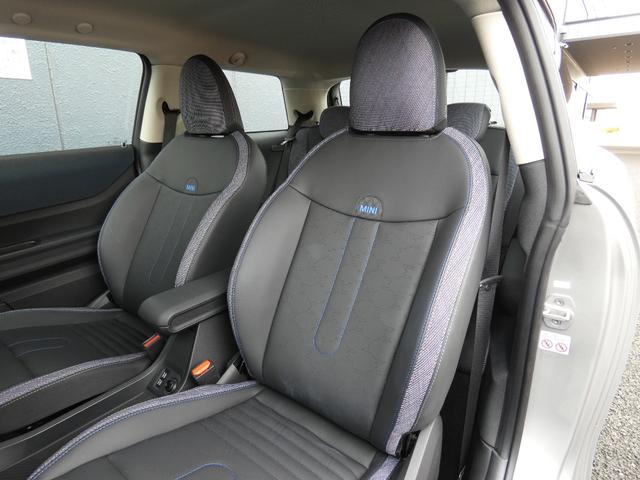 �x�X�L���^�N���X�̃R���r�l�[�V�����V�[�g�I