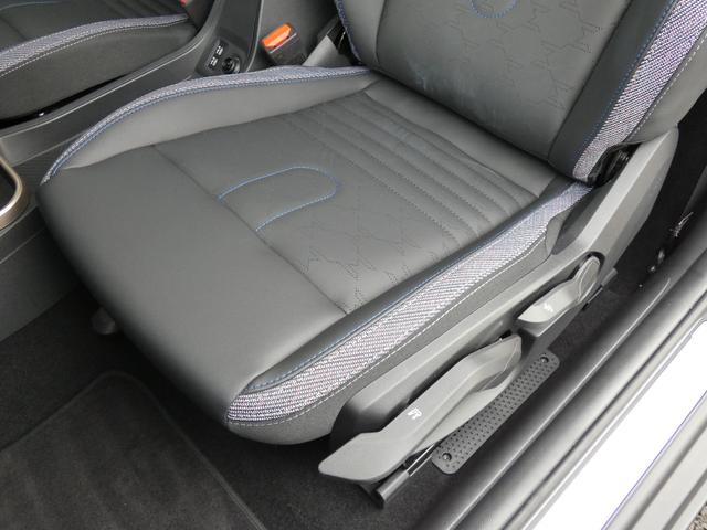 ���ʂ̑O��E�����Ɣw������̊p�x�������\�ł��I