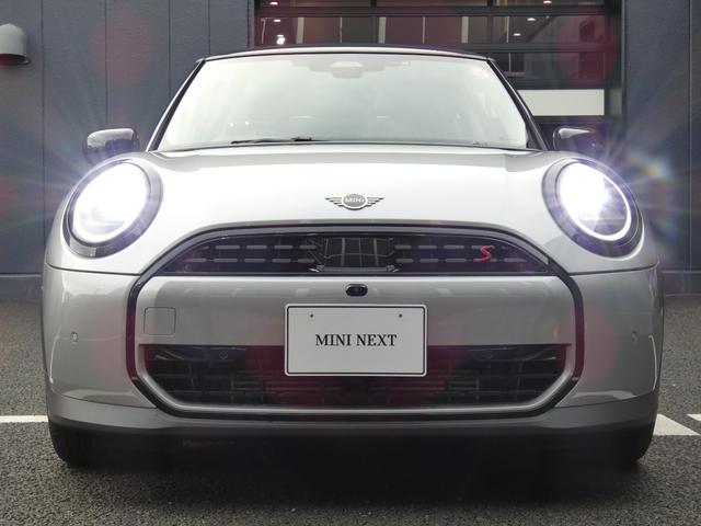 �k�d�c�w�b�h���C�g�ňÂ��铹�����S�I