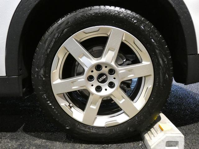 ＭＩＮＩ カントリーマンＣ　フェイバリット・トリム　正規認定中古車　保証整備付　弊社試乗車　ナビ　ＥＴＣ　ドラレコ　バックカメラ　衝突軽減ブレーキ　アイドリングストップ　障害物ソナー　レーンキープ　アダプティブクルコン　ＬＥＤライト　純正ホイール（60枚目）