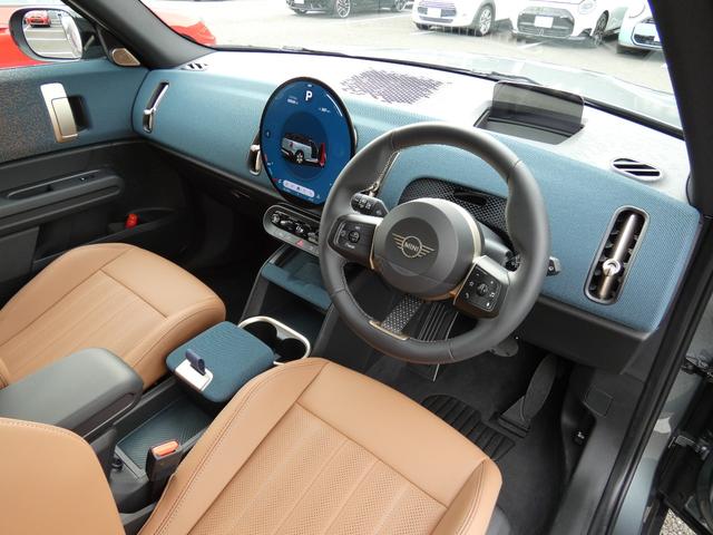 ＭＩＮＩ カントリーマンＳＥオール４　フェイバード・トリム　Ｍパッケージ　正規認定中古車　保証整備付　弊社試乗車　急速充電　ナビ　ＥＴＣ　ドラレコ　バックカメラ　電動シート　ハーマンカードン　衝突軽減ブレーキ　アイドリングストップ　障害物ソナー　レーンキープ（26枚目）