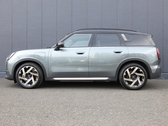 ＭＩＮＩ カントリーマンＳＥオール４　フェイバード・トリム　Ｍパッケージ　正規認定中古車　保証整備付　弊社試乗車　急速充電　ナビ　ＥＴＣ　ドラレコ　バックカメラ　電動シート　ハーマンカードン　衝突軽減ブレーキ　アイドリングストップ　障害物ソナー　レーンキープ（51枚目）