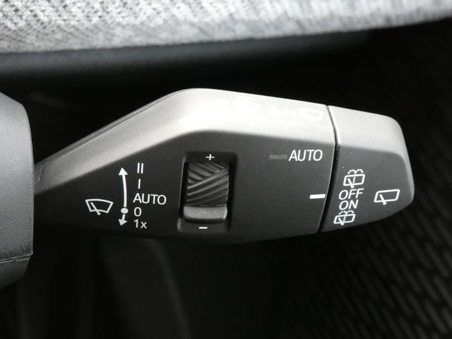 ＭＩＮＩ クーパーＣ　フェイバード・トリム　正規認定中古車　保証整備付　弊社試乗車　ナビ　ＥＴＣ　バックカメラ　衝突軽減ブレーキ　アイドリングストップ　障害物ソナー　レーンキープ　アダプティブクルコン　ＬＥＤライト　純正ホイール（9枚目）