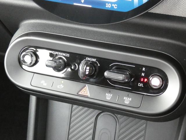 ＭＩＮＩ クーパーＣ　フェイバード・トリム　正規認定中古車　保証整備付　弊社試乗車　ナビ　ＥＴＣ　バックカメラ　衝突軽減ブレーキ　アイドリングストップ　障害物ソナー　レーンキープ　アダプティブクルコン　ＬＥＤライト　純正ホイール（16枚目）