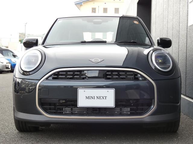 ＭＩＮＩ クーパーＣ　フェイバード・トリム　正規認定中古車　保証整備付　弊社試乗車　ナビ　ＥＴＣ　バックカメラ　衝突軽減ブレーキ　アイドリングストップ　障害物ソナー　レーンキープ　アダプティブクルコン　ＬＥＤライト　純正ホイール（38枚目）