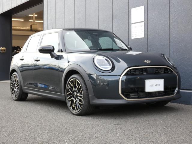 ＭＩＮＩ クーパーＣ　フェイバード・トリム　正規認定中古車　保証整備付　弊社試乗車　ナビ　ＥＴＣ　バックカメラ　衝突軽減ブレーキ　アイドリングストップ　障害物ソナー　レーンキープ　アダプティブクルコン　ＬＥＤライト　純正ホイール（39枚目）