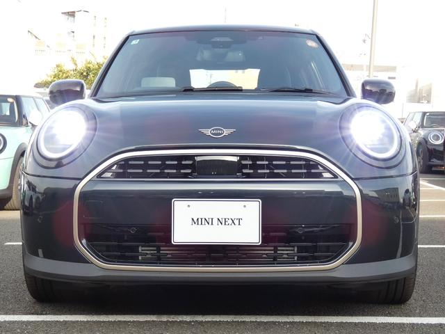 ＭＩＮＩ クーパーＣ　フェイバード・トリム　正規認定中古車　保証整備付　弊社試乗車　ナビ　ＥＴＣ　バックカメラ　衝突軽減ブレーキ　アイドリングストップ　障害物ソナー　レーンキープ　アダプティブクルコン　ＬＥＤライト　純正ホイール（45枚目）