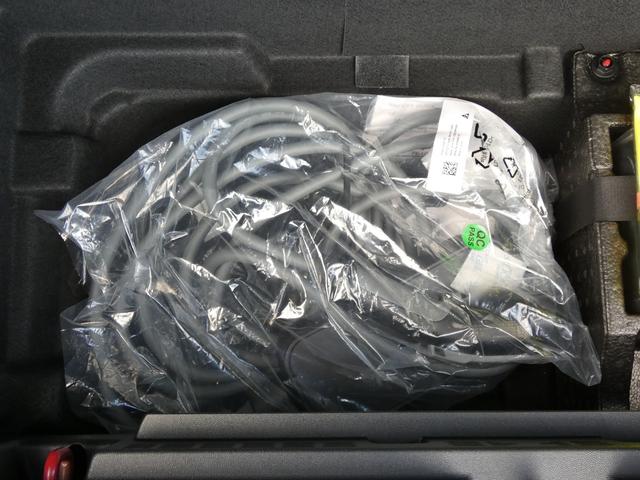 �[�d�P�[�u�����t�����Ă��܂��I