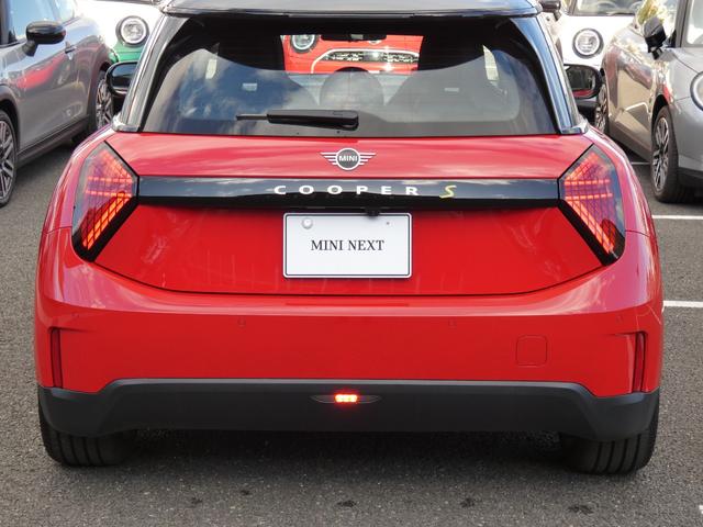 �l�h�m�h�炵�����j�[�N�ȃe�[�������v�I�o�b�N�t�H�O����������Ă��܂��I