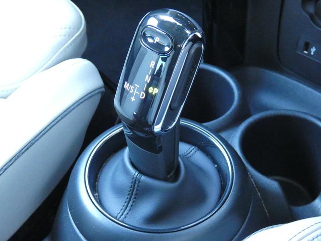 ＭＩＮＩ クーパー　クラシック・トリム　正規認定中古車　保証整備付　ナビ　ＥＴＣ　ドラレコ　バックカメラ　衝突軽減ブレーキ　アイドリングストップ　障害物ソナー　車線キープ　アダプティブクルコン　ＬＥＤライト　純正ホイール（21枚目）