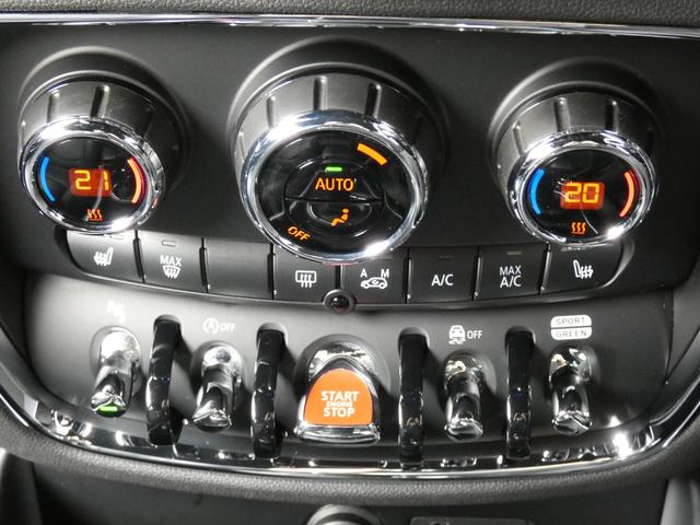 ���E�Ɨ��I�[�g�G�A�R���ŉ^�]�ȁE����Ȃ��ꂼ��ŉ��x�ݒ肪�\�ł��I