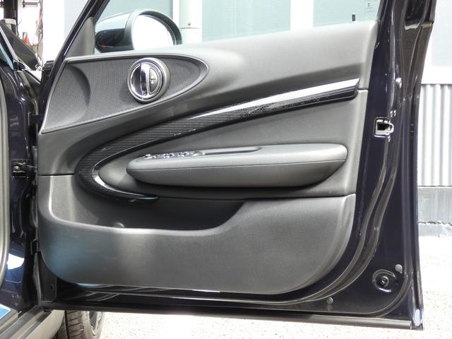 �i�^�]�ȁj�h�A�p�l�����ۂ���Ƃ����f�U�C���ƂȂ��Ă��܂��I