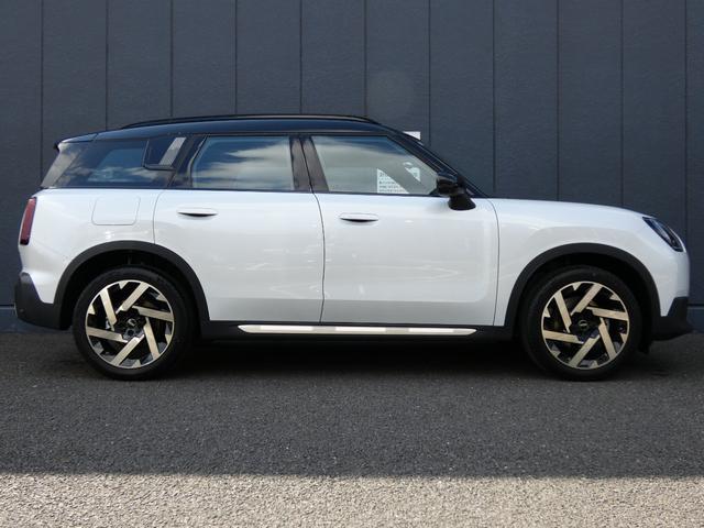 ＭＩＮＩ カントリーマンＤ　フェイバード・トリム　正規認定中古車　新車保証　保証整備付　弊社試乗車　ナビ　ＥＴＣ　ドラレコ　バックカメラ　衝突軽減ブレーキ　アイドリングストップ　障害物ソナー　車線キープ　Ａクルコン　ＬＥＤライト　純正ホイール（45枚目）