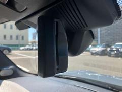 ＩＴＳスポット対応ＥＴＣ車載器システム内蔵自動防眩ルームミラーが付いております。 7