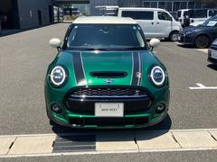 ＭＩＮＩ５ＨＢクーパーＳの特別仕様車６０ｔｈ記念モデルが入庫しました。走行距離も少なく状態の良いモデルです。 2
