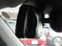 �ţԣã��������η��μ�ư������ǽ�դ��Хå��ߥ顼����³�֤Υإåɥ饤�Ȥ���������ư�Ƿڸ����Ƥ���ޤ��� 7