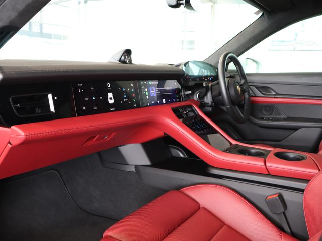 タイカン タイカンＧＴＳ　ワンオーナー　シートベンチレーション（2枚目）