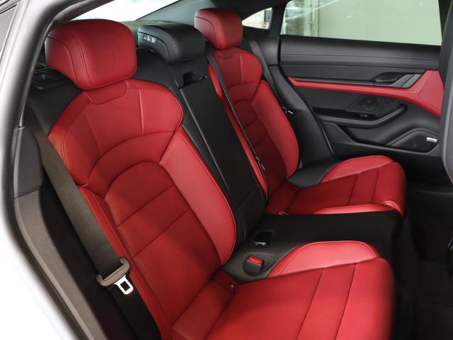タイカン タイカンＧＴＳ　ワンオーナー　シートベンチレーション（13枚目）