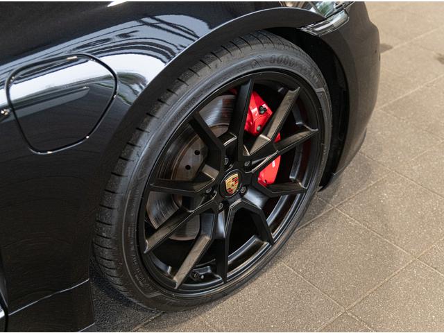 タイカン タイカンＧＴＳ　４＋１シート　マトリックスヘッドライト（10枚目）