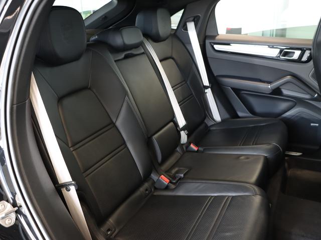 カイエンクーペ カイエンクーペ　プラチナエディション　ワンオーナー　２１インチホイール（13枚目）