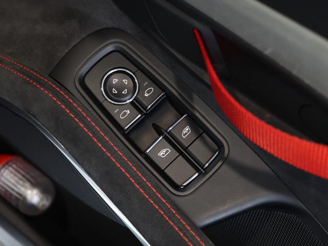 �h�A�~���[�͎蓮�i�[�ł�